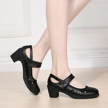 Load image into Gallery viewer, Women&#39;s Chunky Heel Round Toe Shoes LTST31