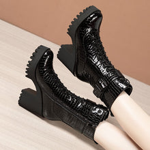 画像をギャラリービューアに読み込む, Snake Printed Martin Boots WB16