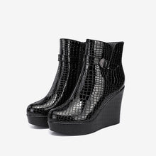 画像をギャラリービューアに読み込む, Wedge Heel Short Boots WB17